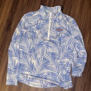 Vineyard vines Blue and White Leaf Pattern half zip Pullover